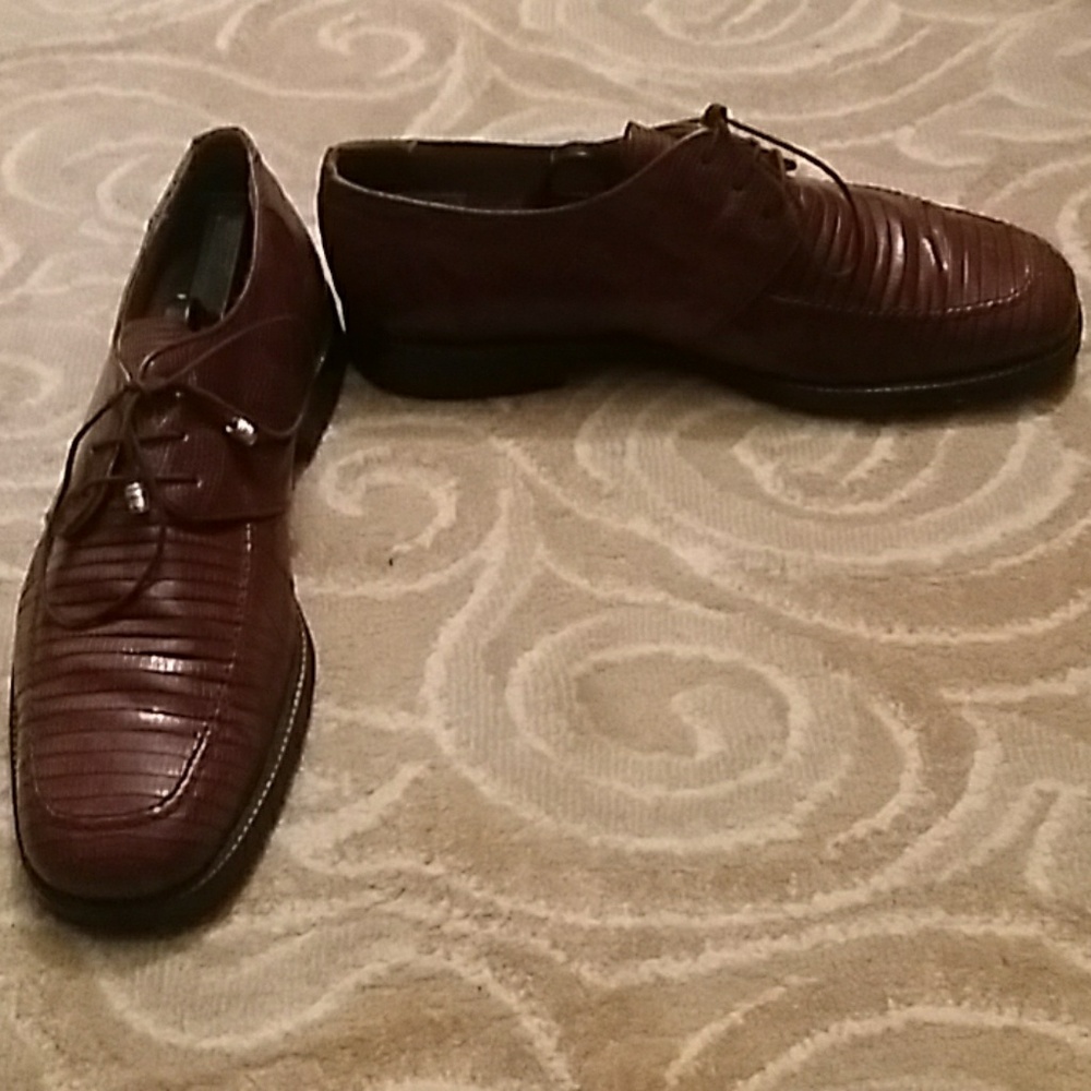 shoes - Picture 2 of 3